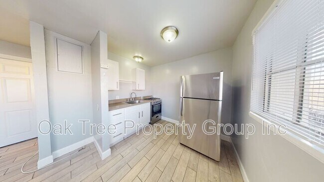 Building Photo - 3010 Adeline St