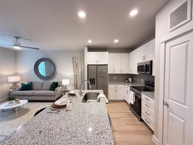 Foto del edificio - 3409 Brinkman St