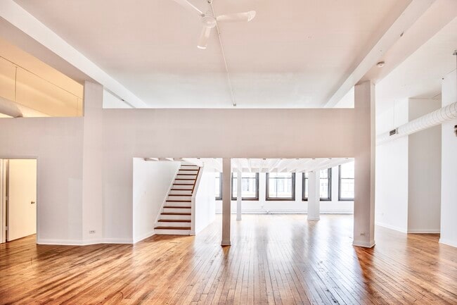 Foto del edificio - 1278 N Milwaukee Ave