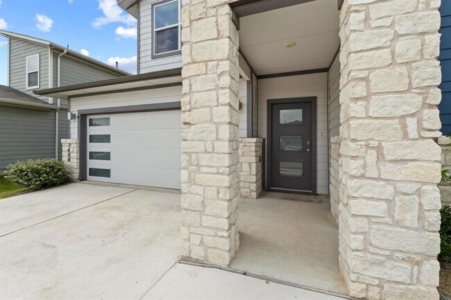 Building Photo - 7404 Sagira Path