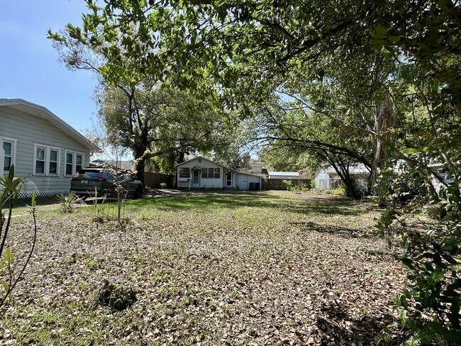 Foto del edificio - 108 W Comanche Ave