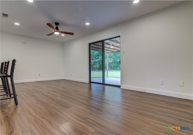 Building Photo - 1905 Moonlight Dr