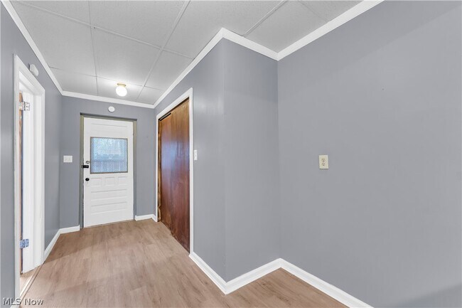 Foto del edificio - 72 Northfield Rd