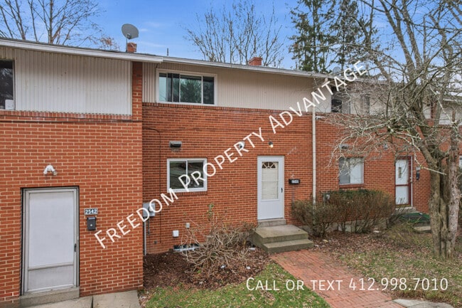 Building Photo - 2540 Park Hill Dr