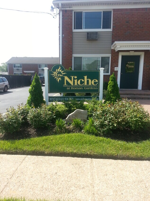 The Niche at Roman Gardens Apartments in Lindenhurst, NY