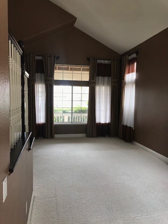 Foto del edificio - Lovely 4 bed 3+ bath