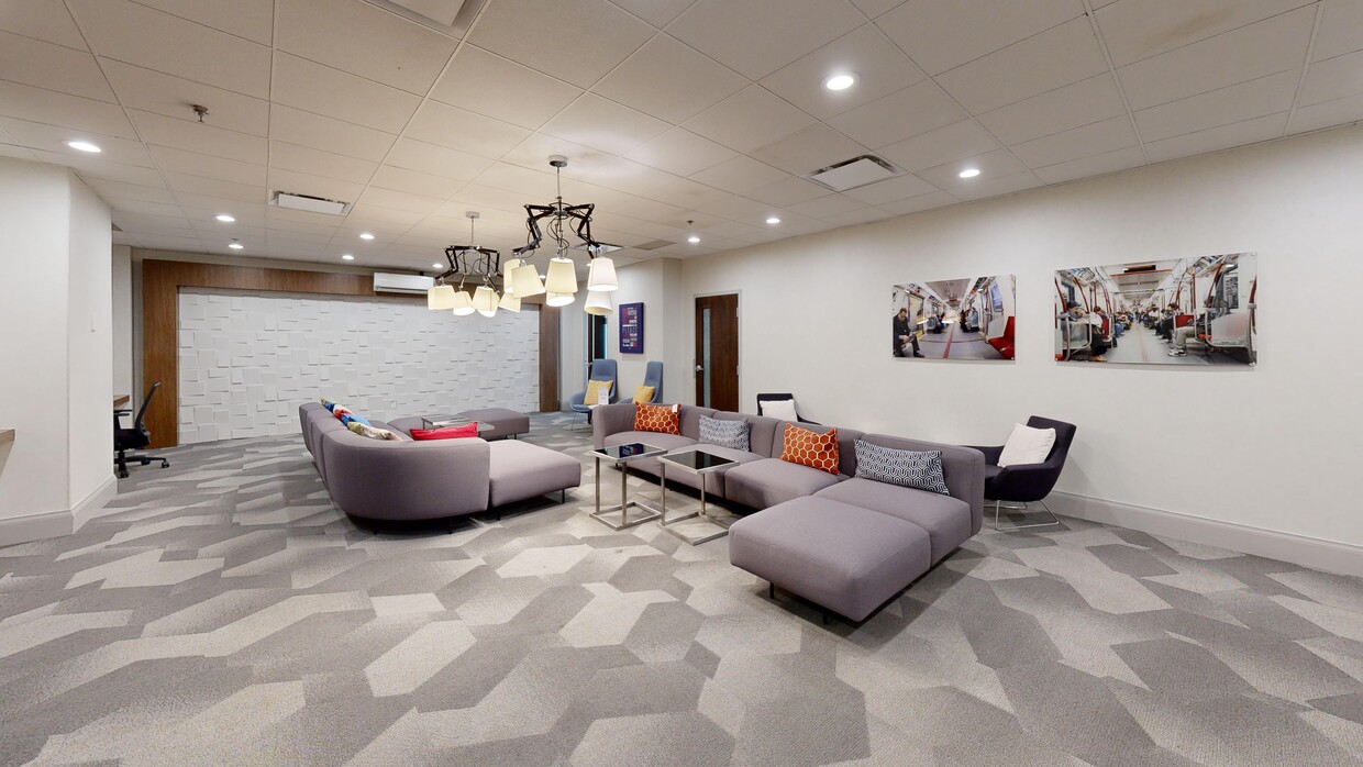 Photo - 1101 Bay Apartments