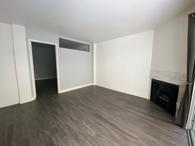Foto del interior - 1250 N. June St. Los Angeles CA 90038