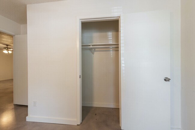 Foto del edificio - 5610 William Holland Ave