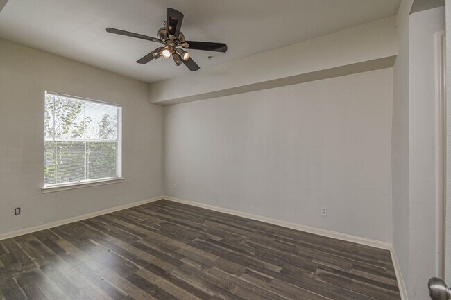 Foto del edificio - 6289 Wilcrest Dr