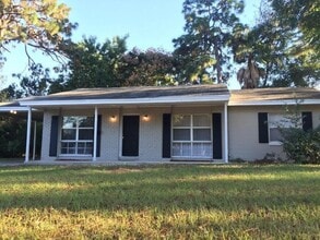 Building Photo - 5216 Palisades Dr