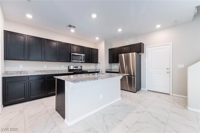 Building Photo - 2652 Montesilvano Pl