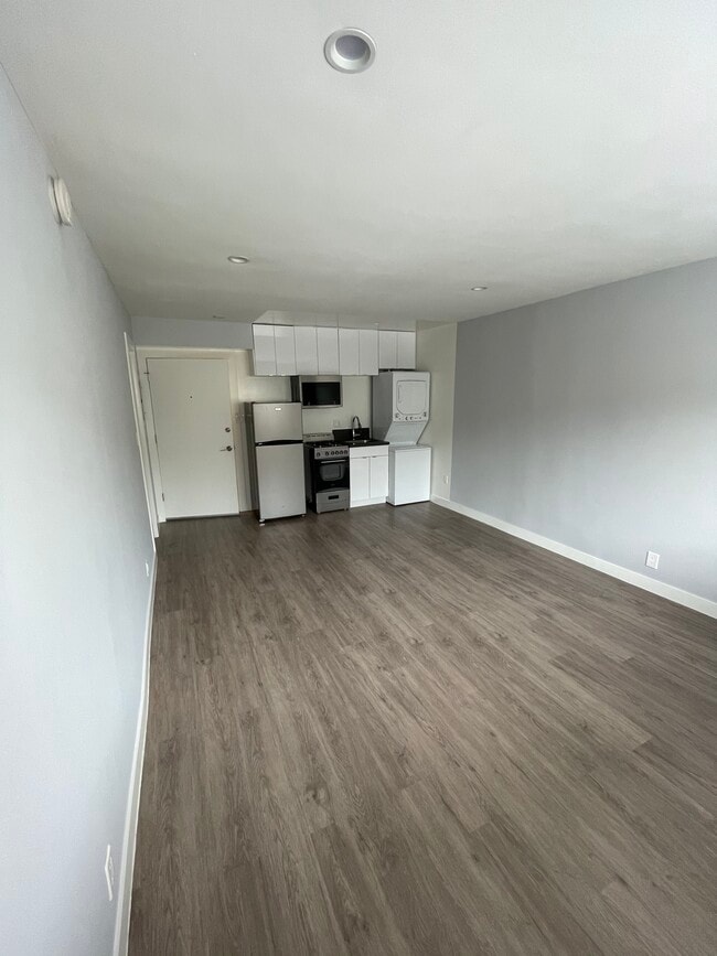 Building Photo - 6556 La Mirada Ave