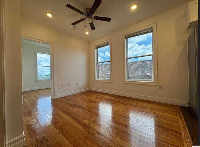 373 Danforth Ave 305 - 369 Danforth Ave