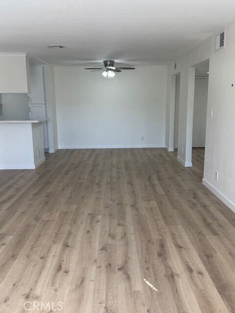 Foto del edificio - 1616 S Barrington Ave