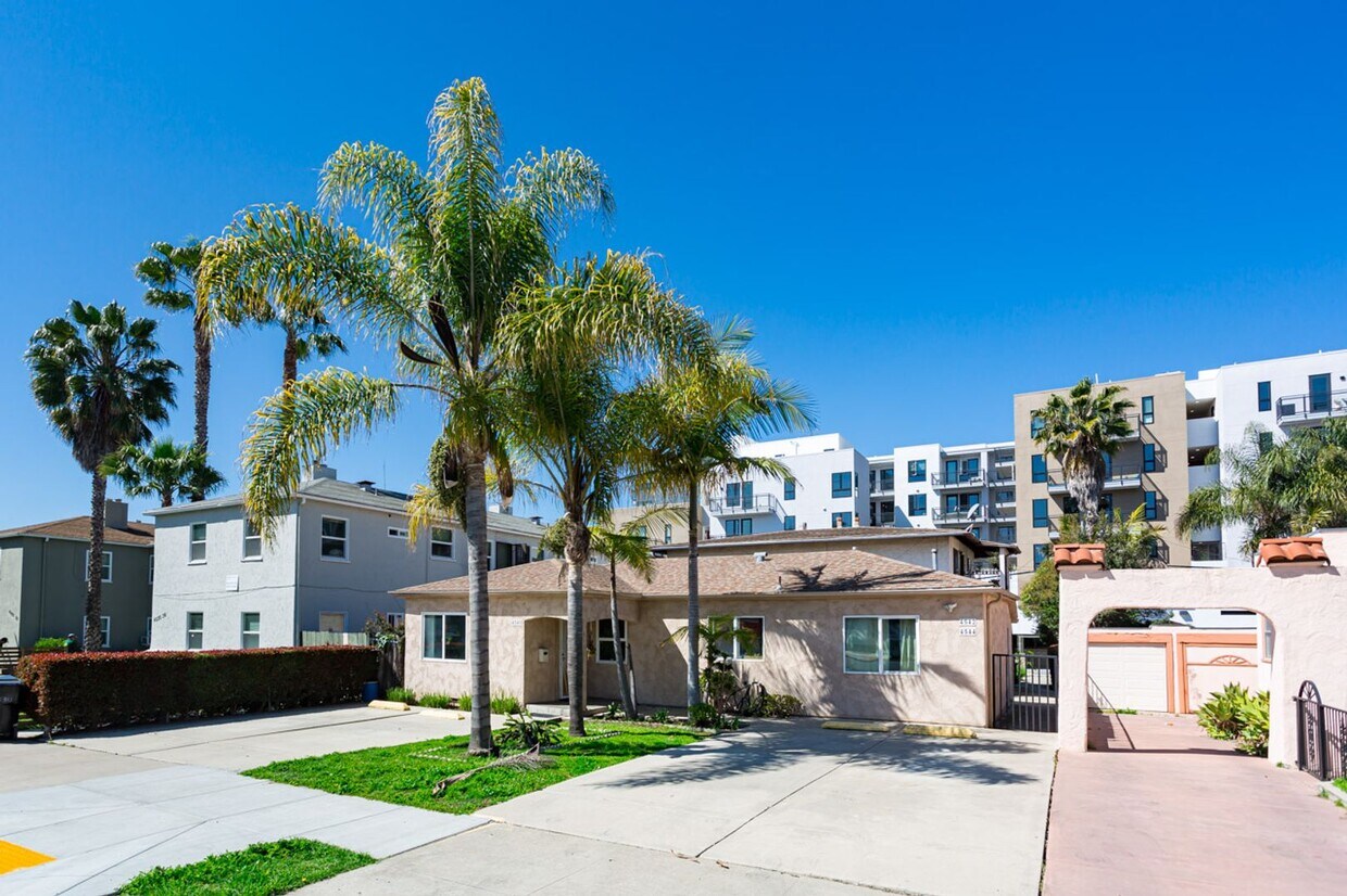 Foto principal - 4540-4544 Ohio Street