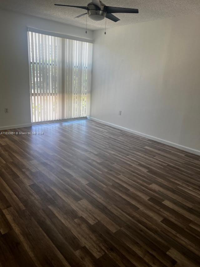 Foto del edificio - 17570 Atlantic Blvd