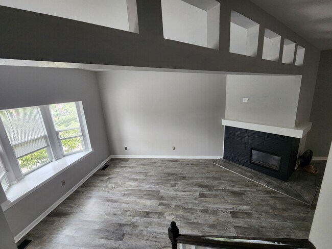 Beautiful Bay Window - 3418 Caroline St