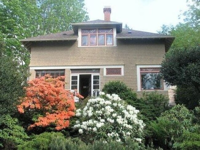 Foto del edificio - 910 N Garden St