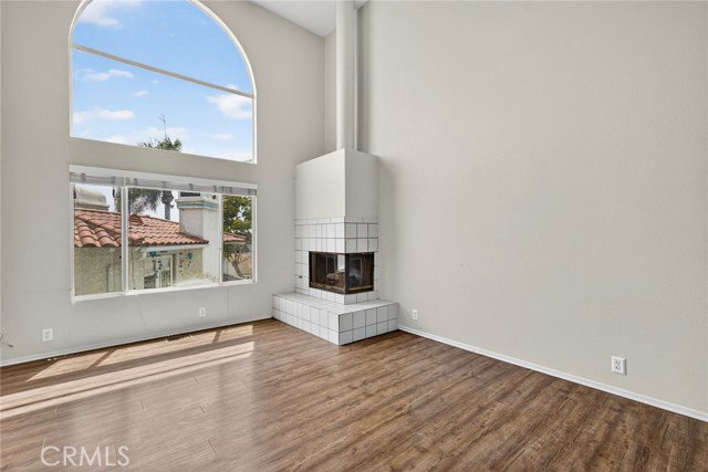 Foto del edificio - 237 Avenida Montalvo