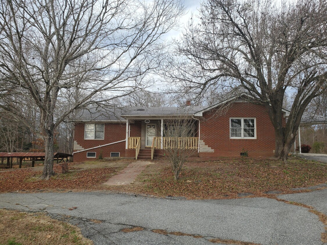2060 Coltrane Mill Rd, Randleman, NC 27317 House Rental in Randleman