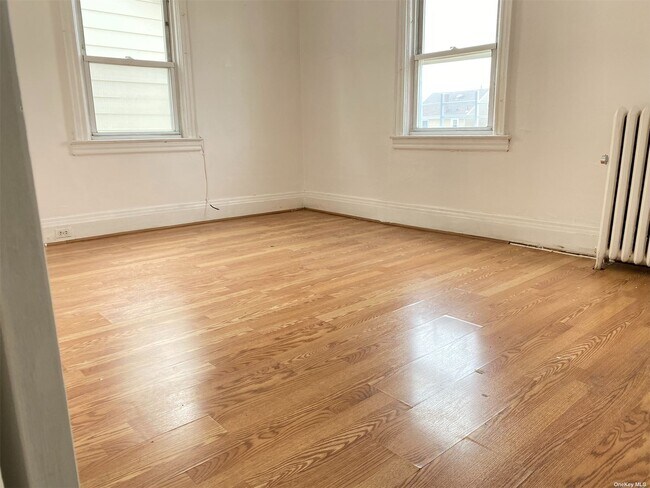 Foto del edificio - 94-34 214th Pl