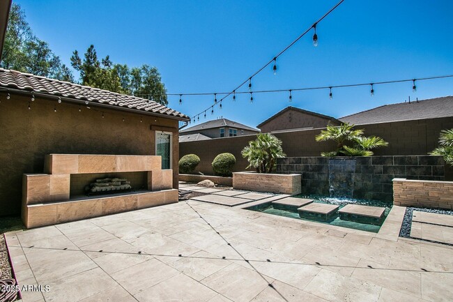 Building Photo - 3009 E Valencia Dr