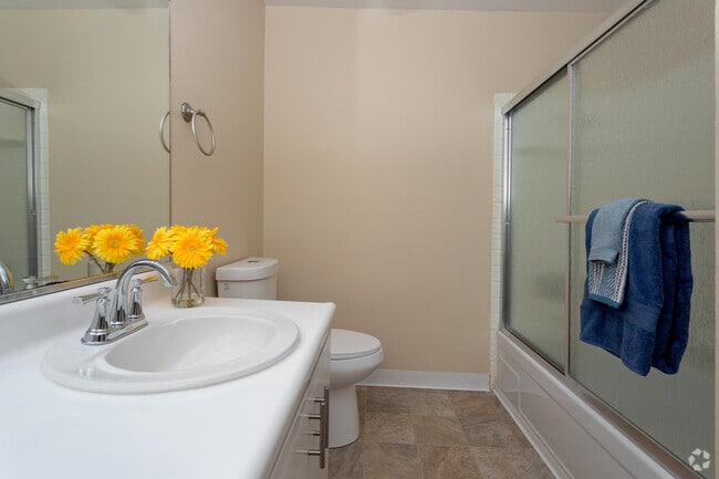 2HAB, 1BA - Baño - The Aegena Apartments