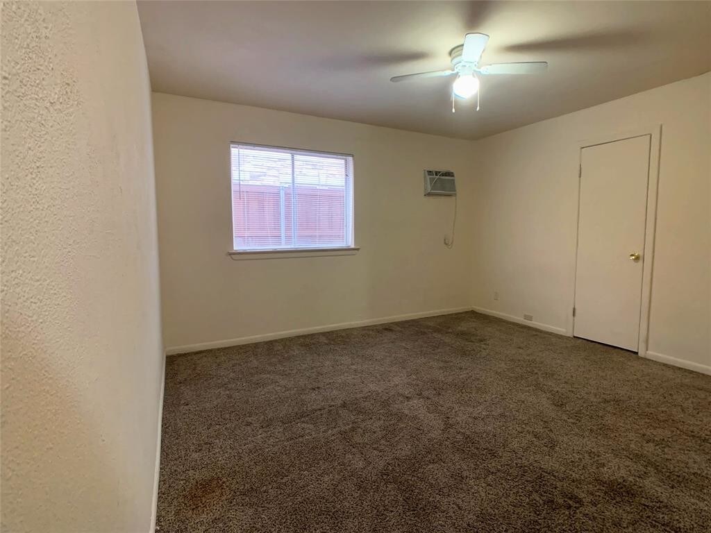 Foto del edificio - 3912 N Hall St