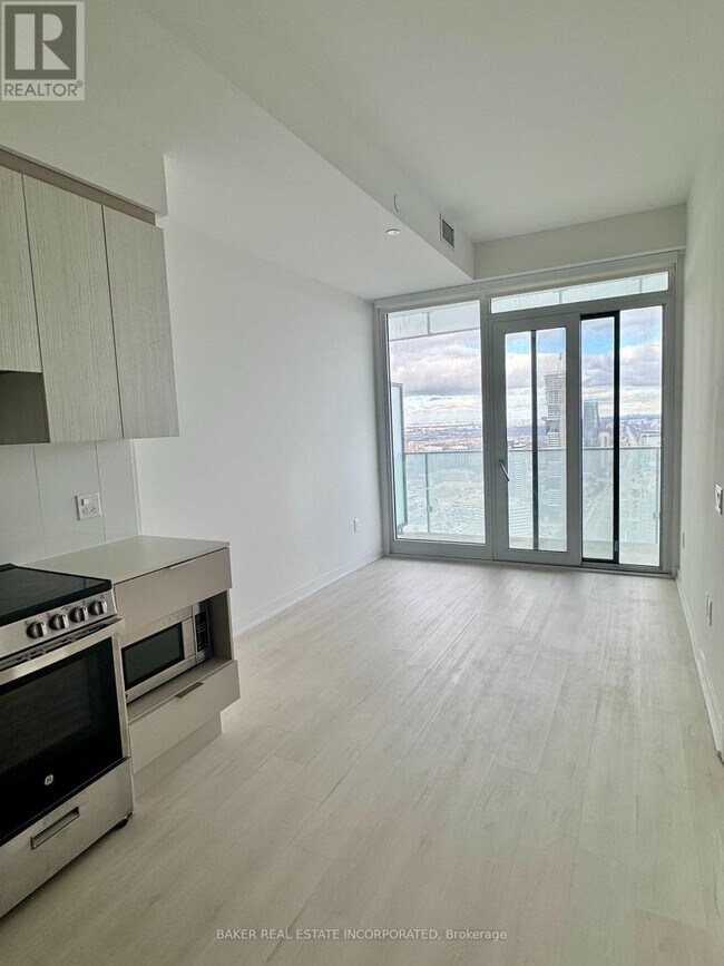 Photo du bâtiment - 3900 Confederation Pkwy