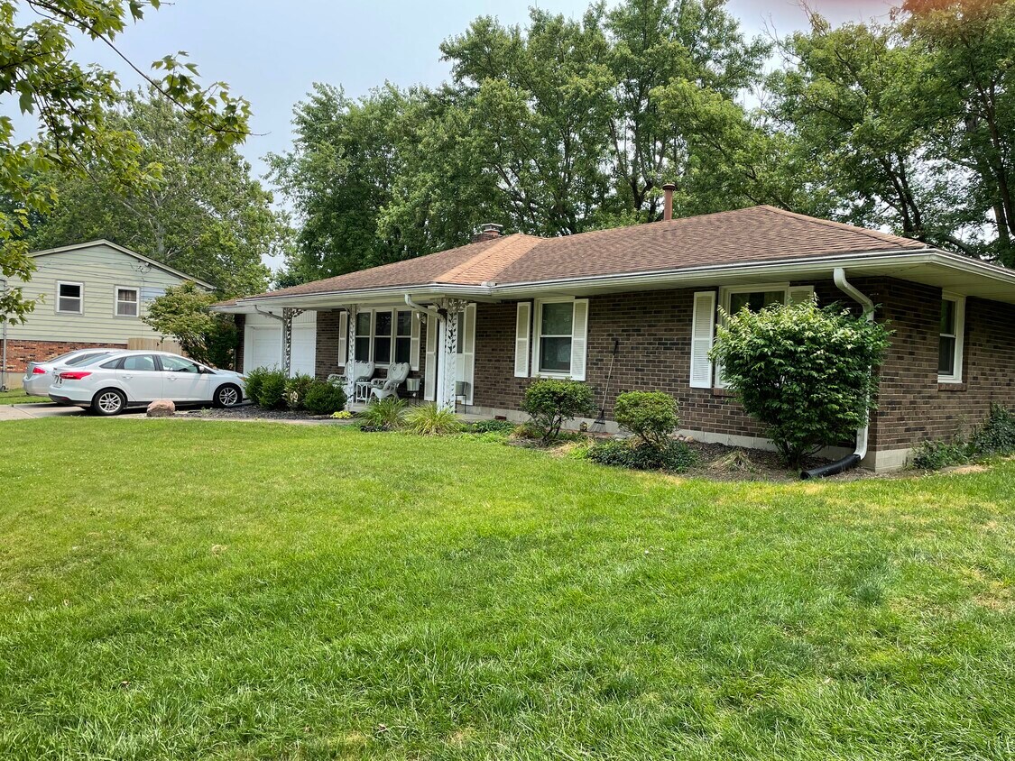 519 Maxine GREAT CUL DE SAC LOCATION! - 519 Maxine Dr