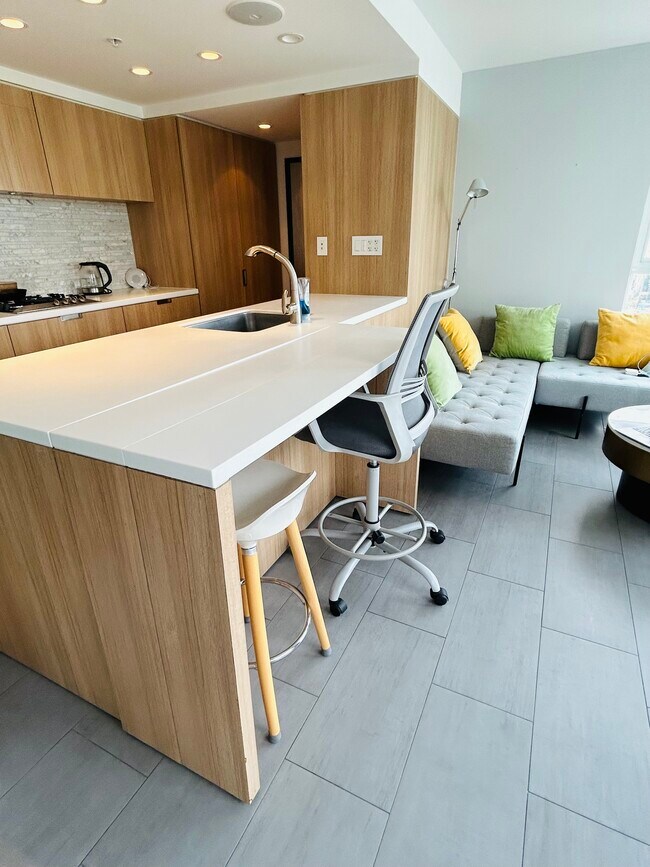 Photo du bâtiment - 1408 Strathmore Mews