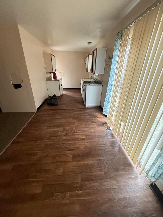 Foto del edificio - 6113 Natchez Dr