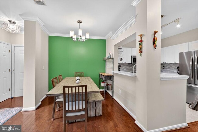 Foto del edificio - 4561 Strutfield Ln