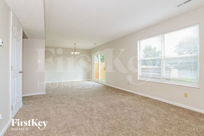 Building Photo - 825 Walton Ct