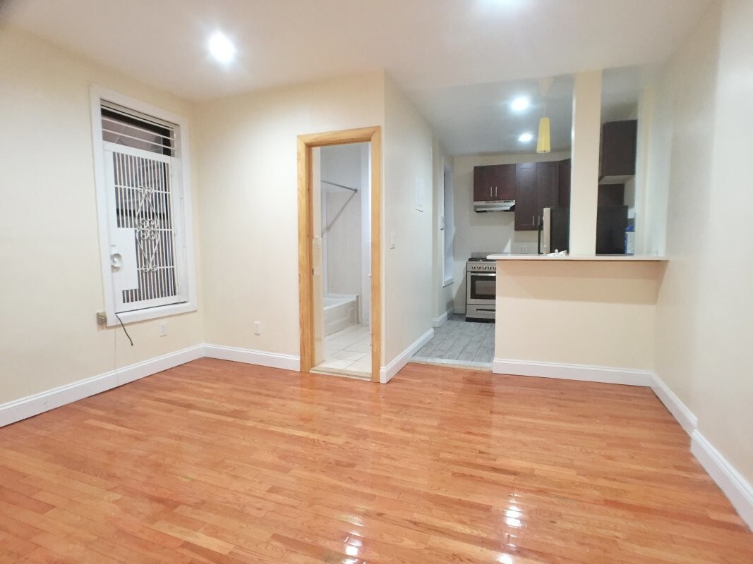 Primary Photo - 507 W 171st St