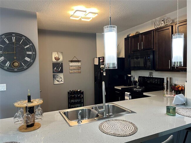 Foto del edificio - 339 Highcrest Rd