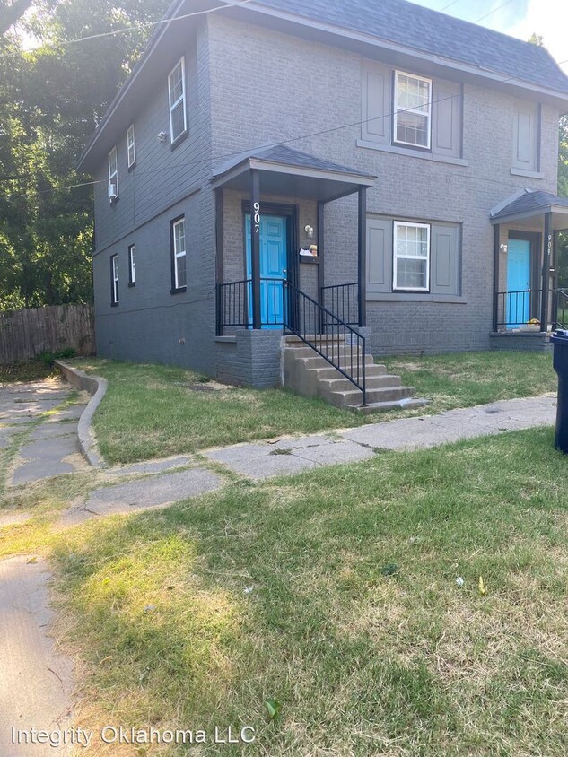Foto principal - 2 br, 1 bath House - 907 N. Indiana