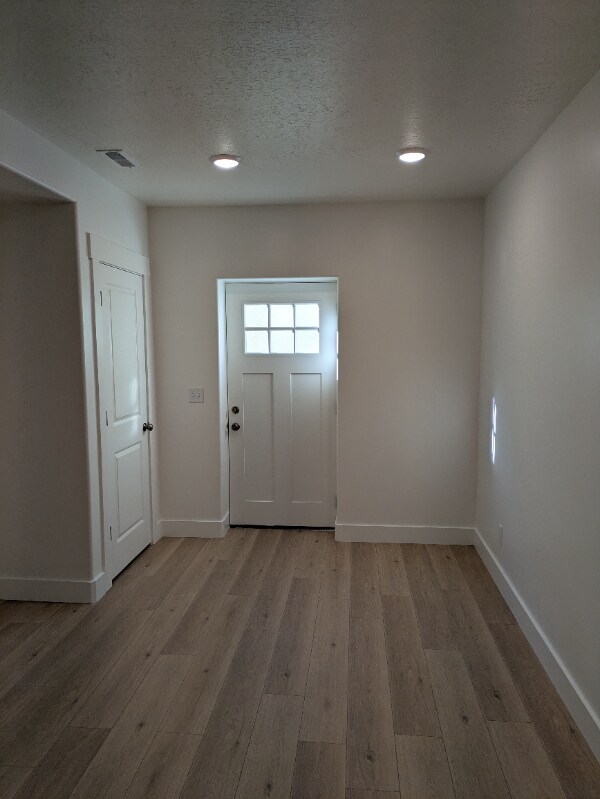 Building Photo - 1595 S 300 W