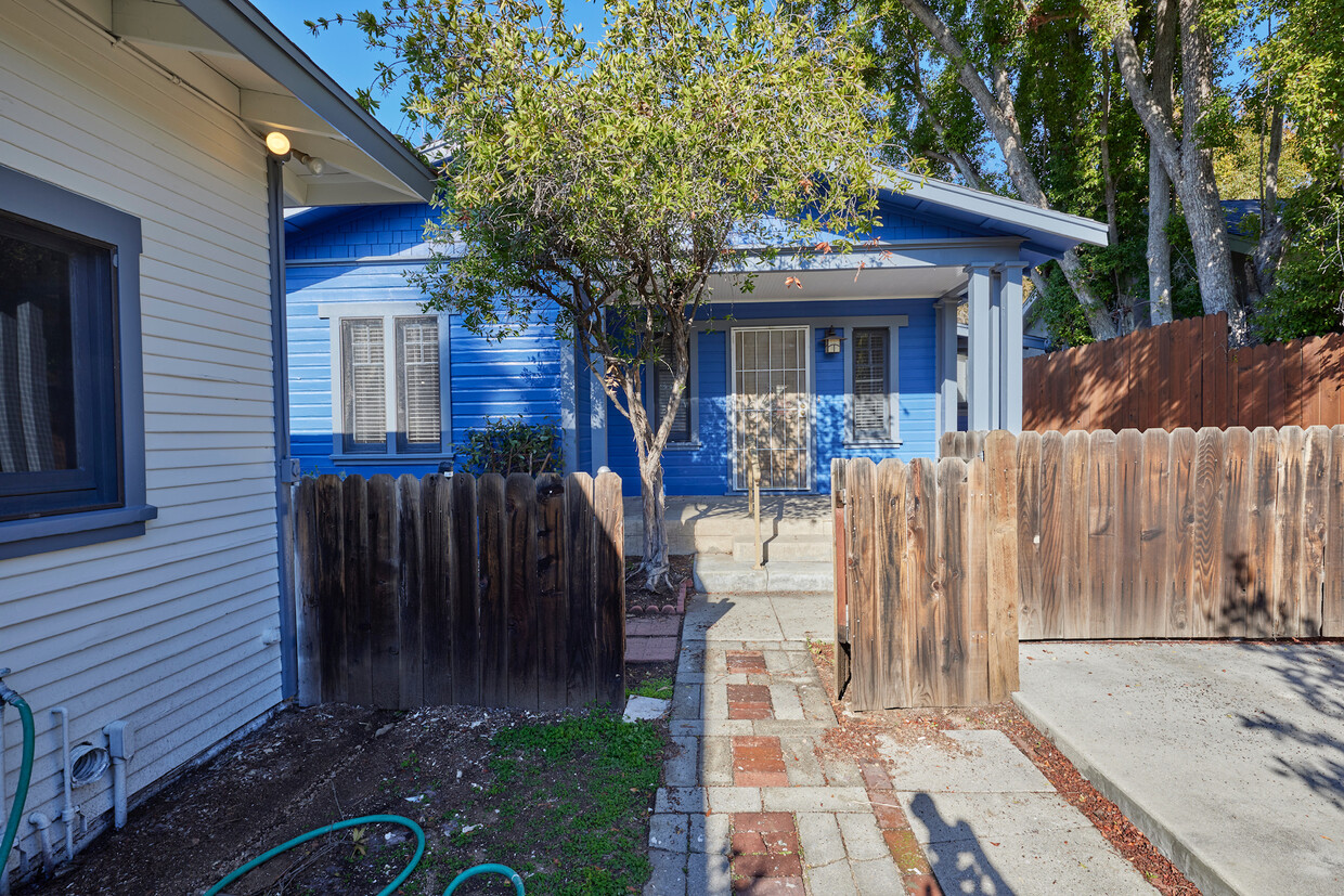 front of the house - 1449 E Elizabeth St