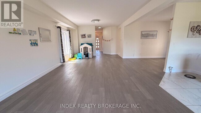 Photo du bâtiment - 89 E Grandville Cir E