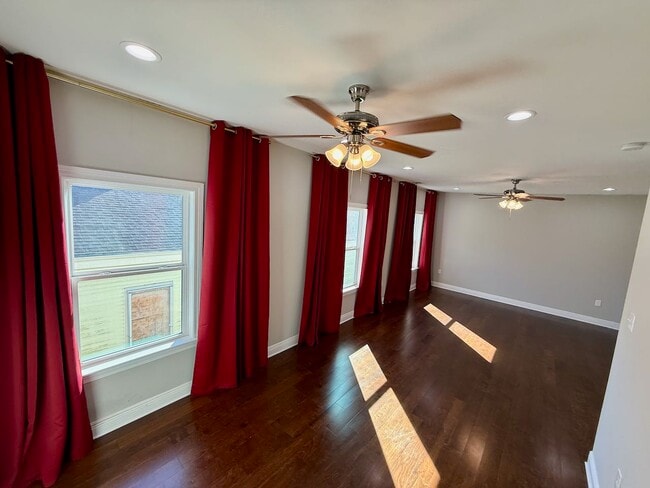 Foto del edificio - 1426 Elysian Fields Ave