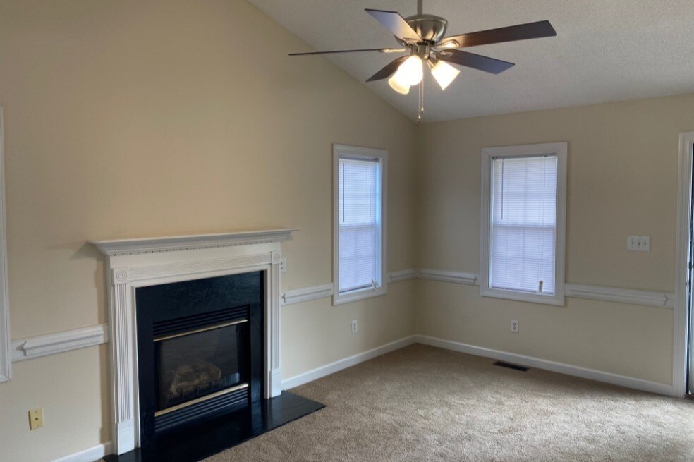 Foto principal - 4119 Juniper Ln NW