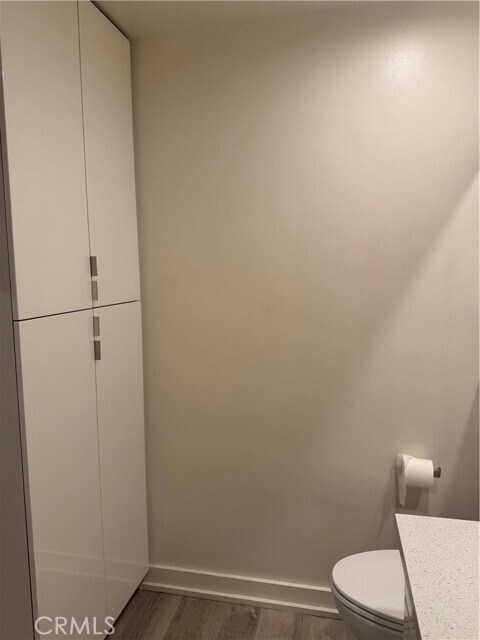 Foto del edificio - 645 W 9th St