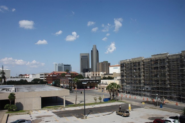 Building Photo - 509 Lawrence St