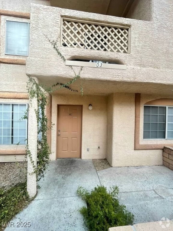 Building Photo - 1608 N Torrey Pines Dr
