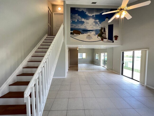 Building Photo - Large 2 Bedroom 2 Bathroom With Vaulted Ce...