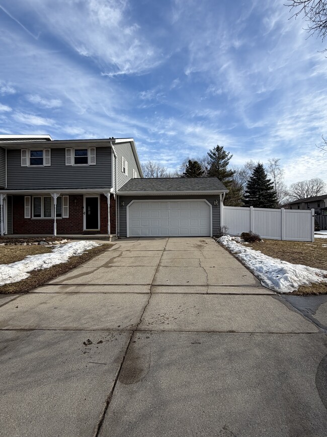 Building Photo - 1261 Lacount Rd