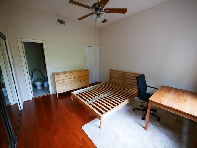 Foto del edificio - 623 Hawthorne St