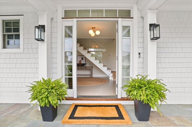 Foto del edificio - 195 Shore Rd